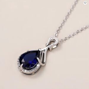 💙 Blue Sapphire Teardrop Pendant Necklace